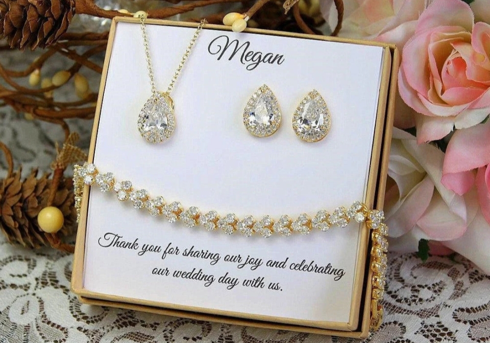 How Engagement Three Gold Set Can Enhance Your Proposal