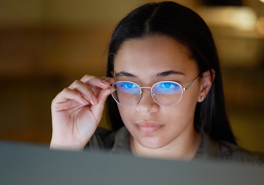 Why High-Definition Blue Light Blocking Glasses Are Worth It