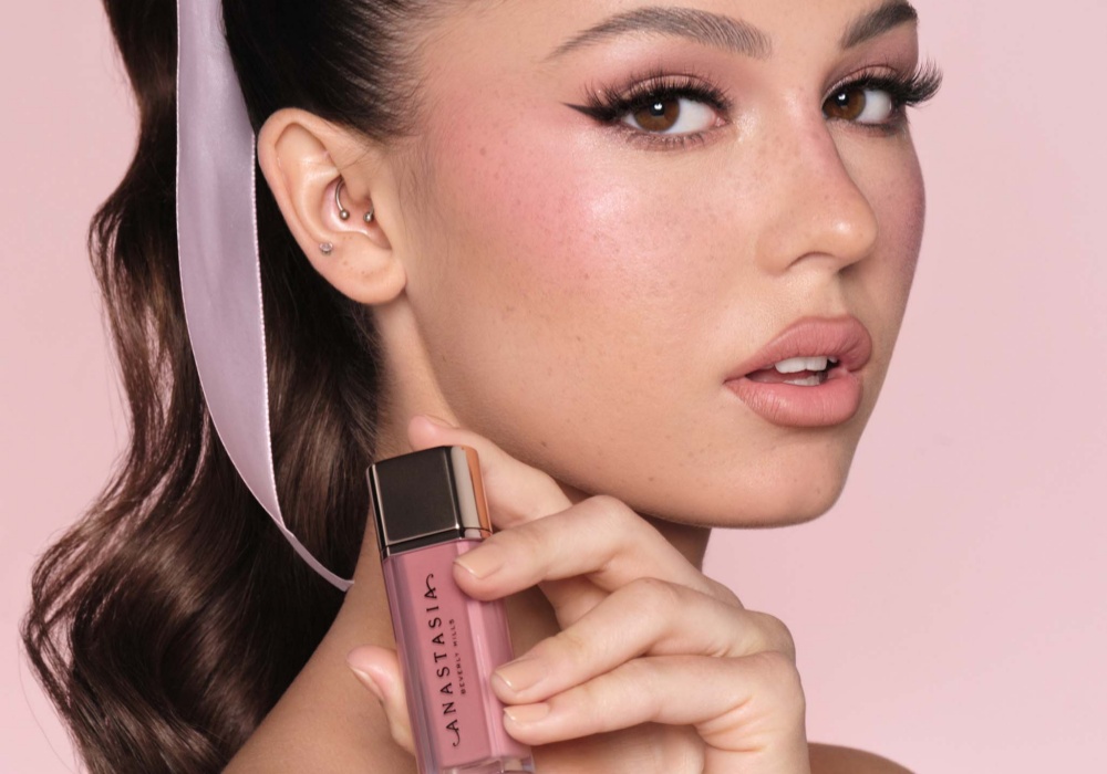 Why Velvet Lip Glaze Is Your New Beauty Favorite