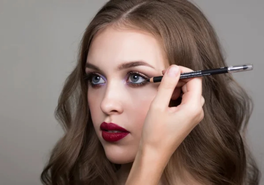 Why You Should Embrace Eyeliner Pencils